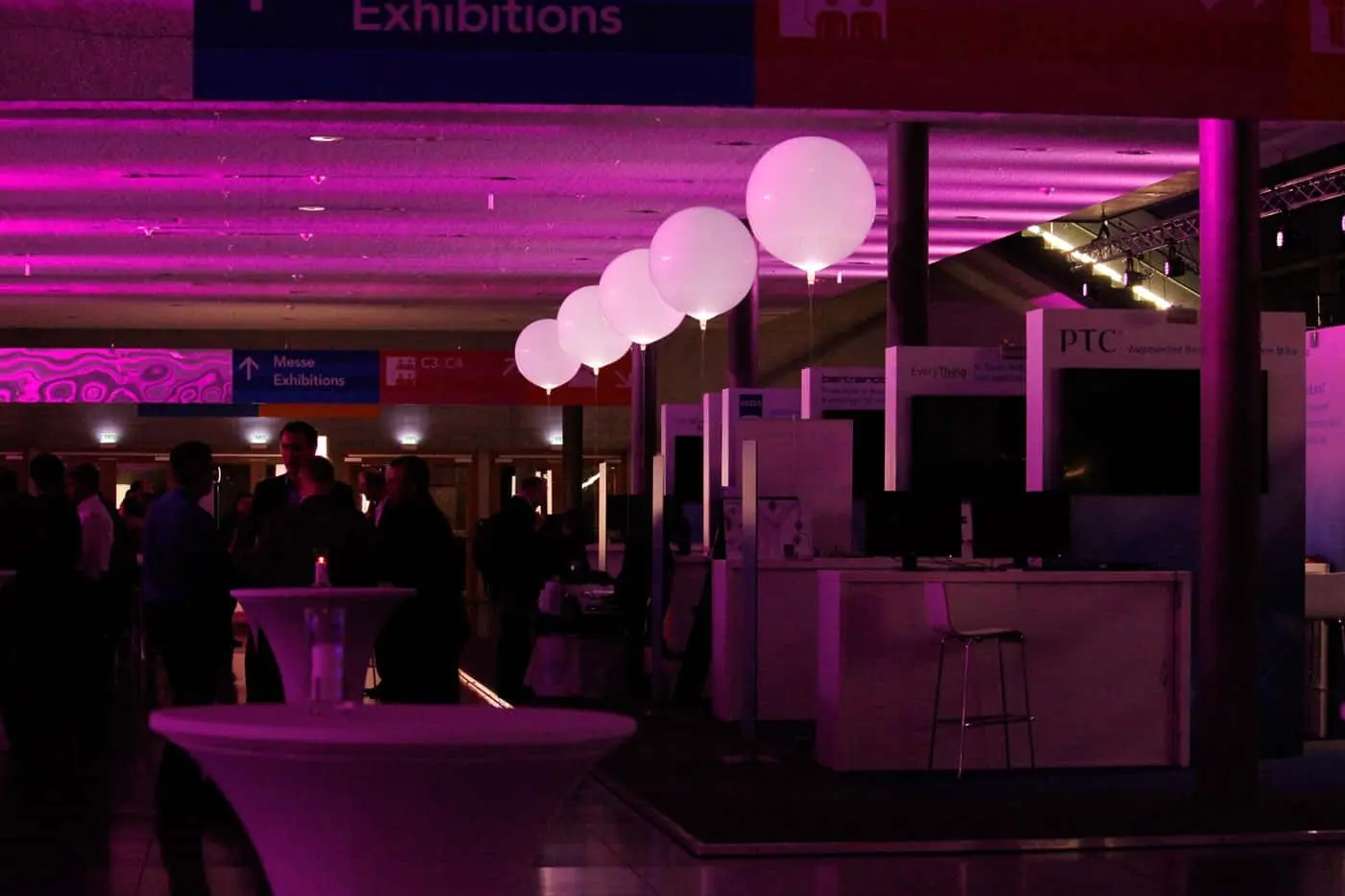 Leuchtballons indoor – 80 cm als Ambientebeleuchtung mieten