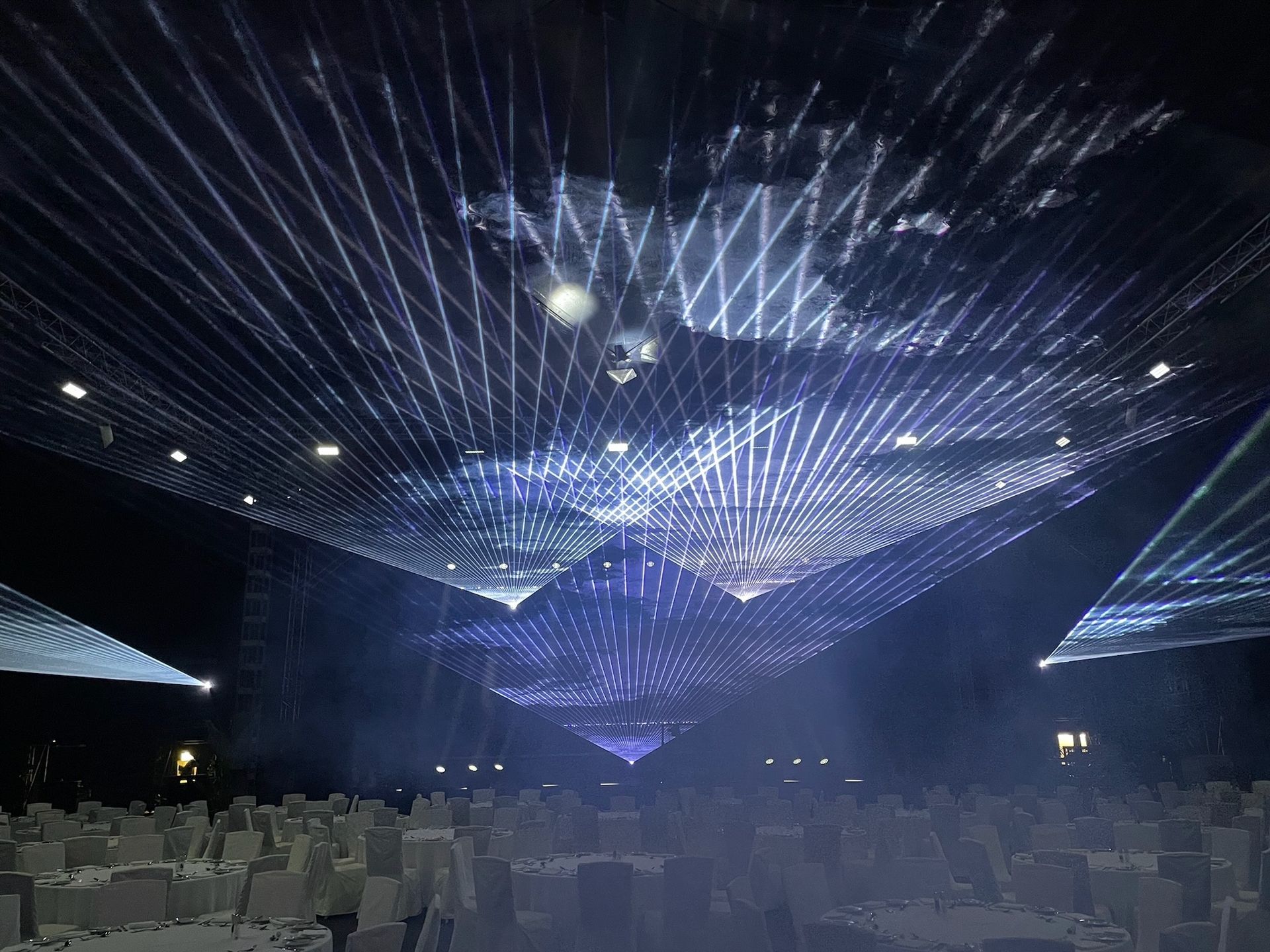 Professionelle Lasershow bei einer Berliner Firmenfeier