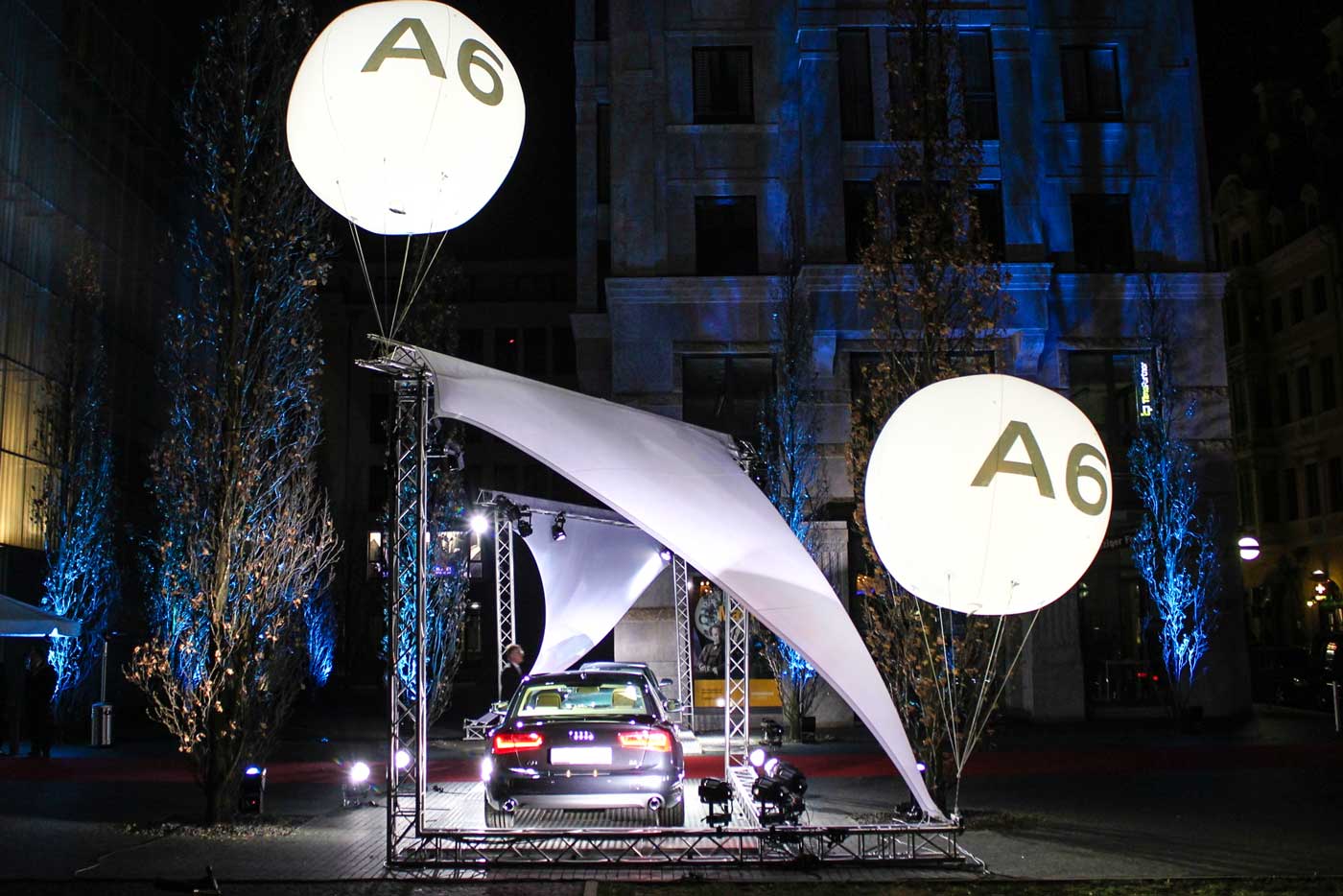 Leuchtballons mit Audi Logo Branding